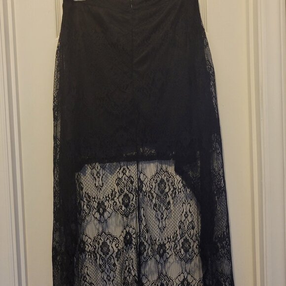 Forever 21 Black Lace Asymmetrical Skirt size M - Picture 3 of 4